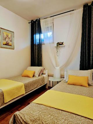 Stella House Mreznica Apartamento Duga Resa Exterior foto