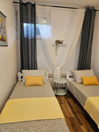 Stella House Mreznica Apartamento Duga Resa Exterior foto